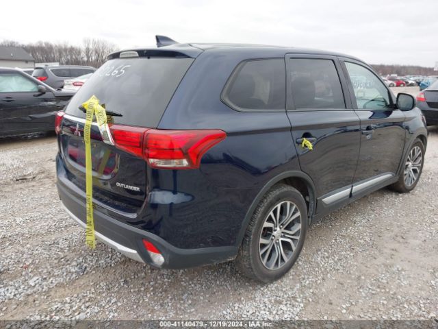 JA4AD2A3XHZ030265 Mitsubishi Outlander Es
