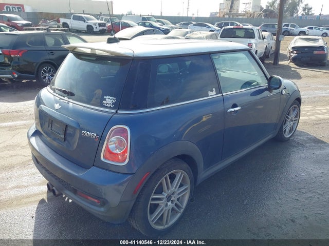 2011 MINI COOPER S WMWSV3C50BTY15560 Photo 3