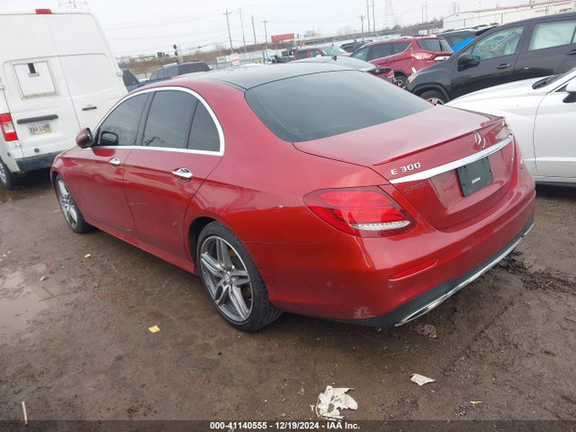 WDDZF4KB1HA040062 Mercedes-Benz E 300 4matic