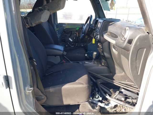 1C4HJWDG7FL717982 Jeep Wrangler Unlimited Sport