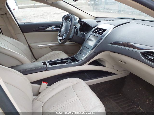 3LN6L2G92GR615110 Lincoln MKZ