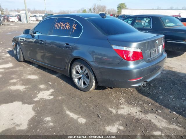 2010 BMW 528I WBANU5C54AC366118 Photo 2