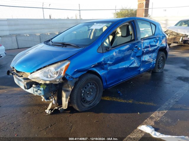 JTDKDTB33F1096408 Toyota Prius C One