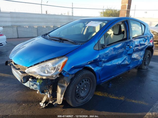 JTDKDTB33F1096408 Toyota Prius C One