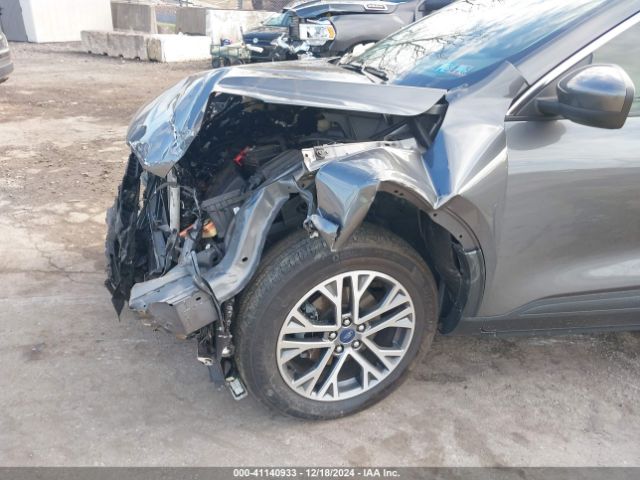 1FMCU9H66NUA15144 Ford ESCAPE SEL