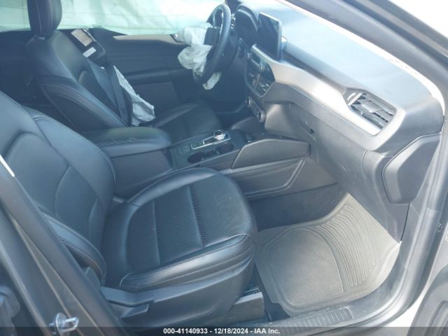 1FMCU9H66NUA15144 Ford ESCAPE SEL