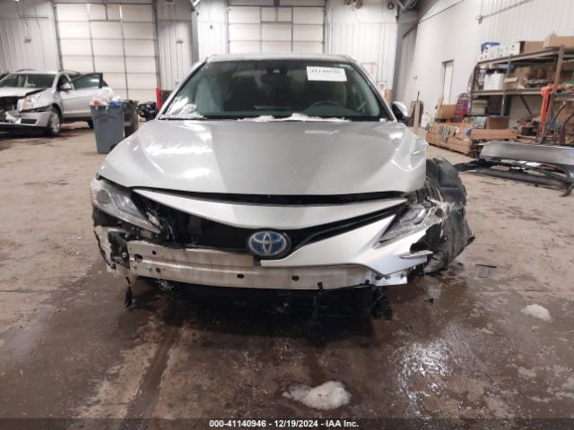 4T1F31AK7NU586683 Toyota Camry Xle Hybrid