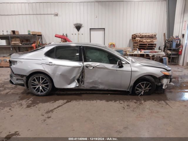 4T1F31AK7NU586683 Toyota Camry Xle Hybrid