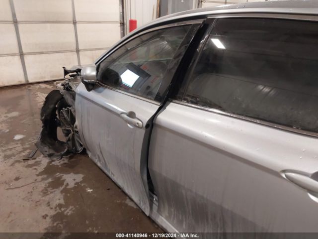 4T1F31AK7NU586683 Toyota Camry Xle Hybrid