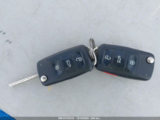 WVGAV3AX8EW509367 Volkswagen TIGUAN S