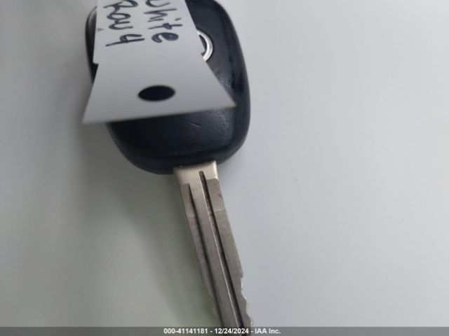 2018 TOYOTA RAV4 JTMZFREV6JJ746902 Photo 10
