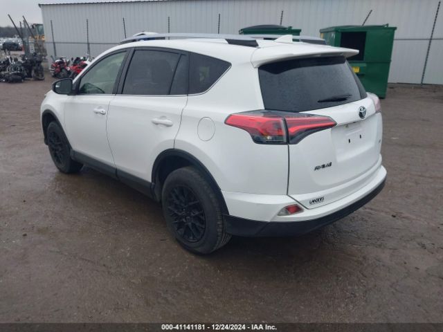 2018 TOYOTA RAV4 JTMZFREV6JJ746902 Photo 2