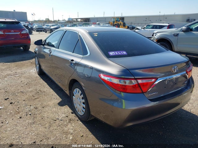 Toyota CAMRY LE 2017 4T1BF1FK2HU639924 Image 3