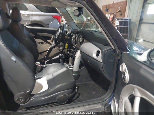 2006 MINI COOPER WMWRC33586TK65034 Photo 4