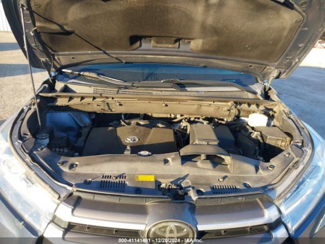 5TDJZRFH1JS490555 Toyota Highlander Xle