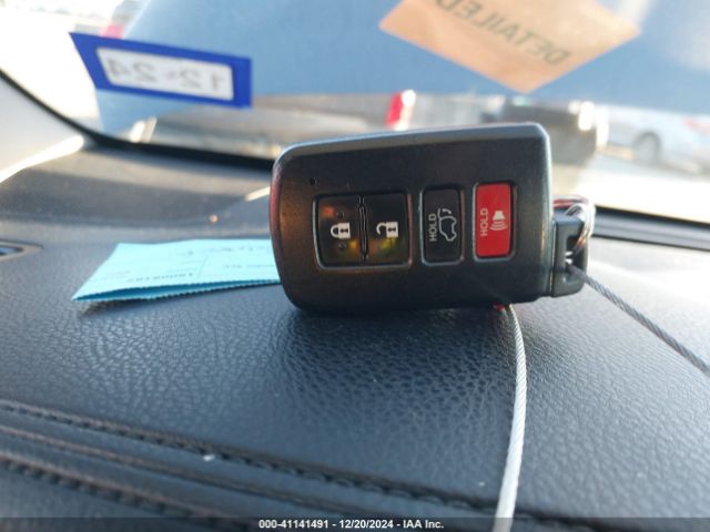 5TDJZRFH1JS490555 Toyota Highlander Xle