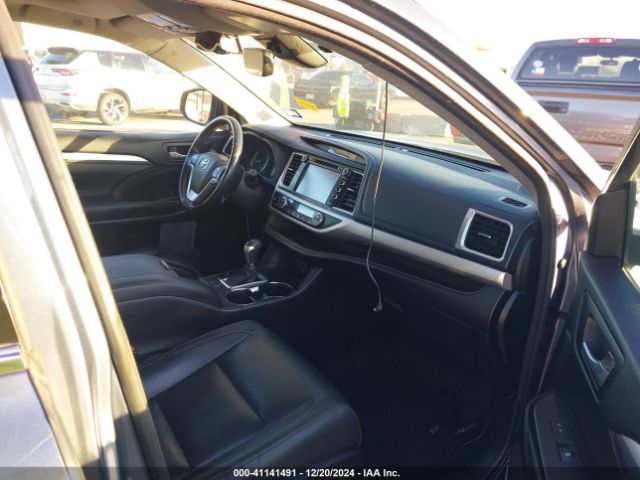 5TDJZRFH1JS490555 Toyota Highlander Xle
