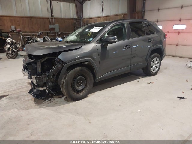 Toyota RAV4 LE 2020 2T3G1RFV9LW126070 Image 2