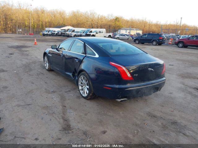 2012 JAGUAR XJ SAJWA1CB6CLV34635 Photo 2