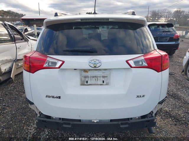 Toyota Rav4 Xle 2014 JTMWFREV1EJ015786 Image 17
