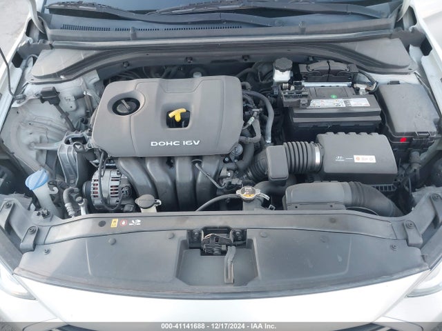 Hyundai ELANTRA SE 2017 5NPD74LF7HH093294 Image 10