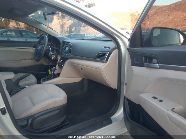 Hyundai ELANTRA SE 2017 5NPD74LF7HH093294 Image 5