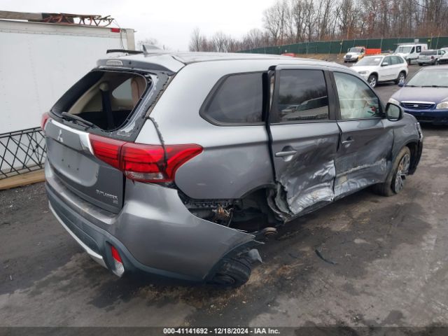 2017 MITSUBISHI OUTLANDER JA4AZ3A33HZ050624 Photo 3