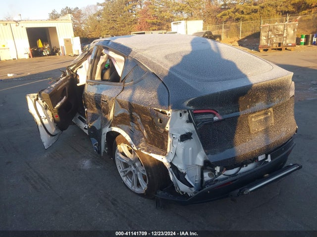 2023 TESLA MODEL Y 7SAYGDEE1PA121125 Photo 2