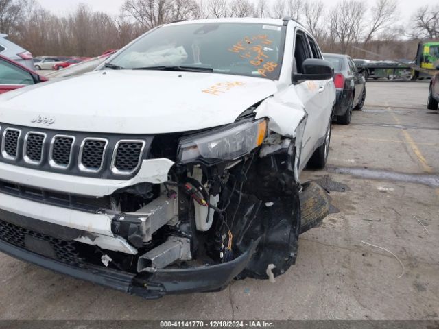3C4NJDBN8RT605192 Jeep Compass Latitude 4x4