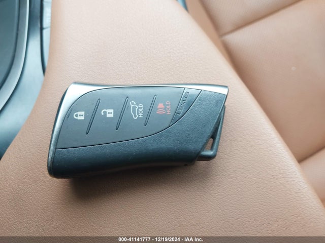 JTHU9JBH1K2019033 Lexus UX 250H