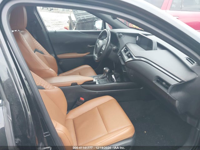 JTHU9JBH1K2019033 Lexus UX 250H