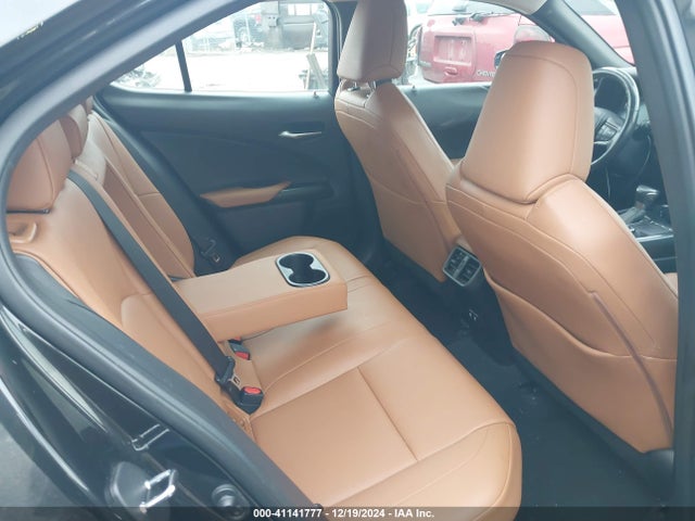 JTHU9JBH1K2019033 Lexus UX 250H