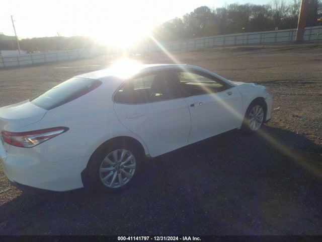 4T1B11HKXJU064053 Toyota CAMRY LE