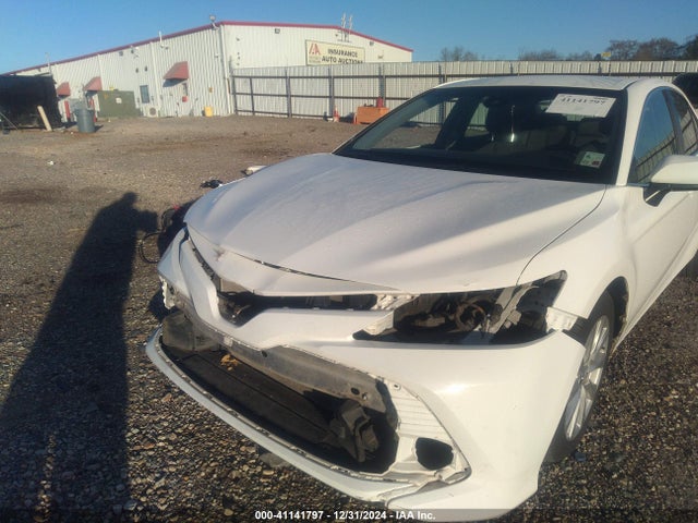 4T1B11HKXJU064053 Toyota CAMRY LE
