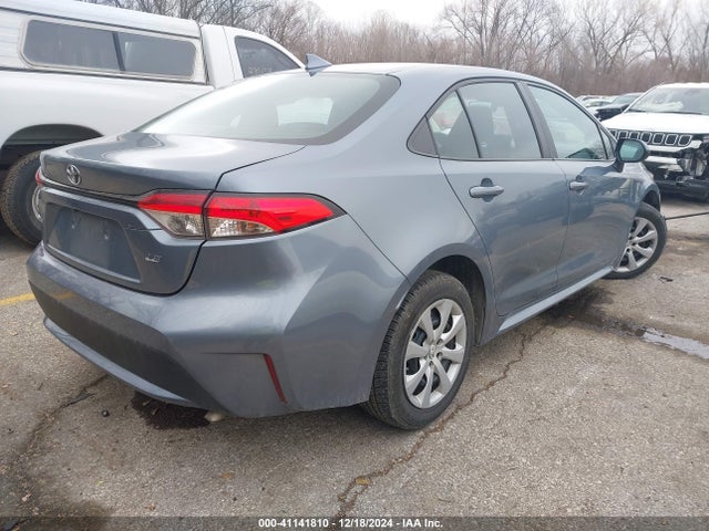 Toyota COROLLA LE 2022 5YFEPMAE2NP333803 Image 4