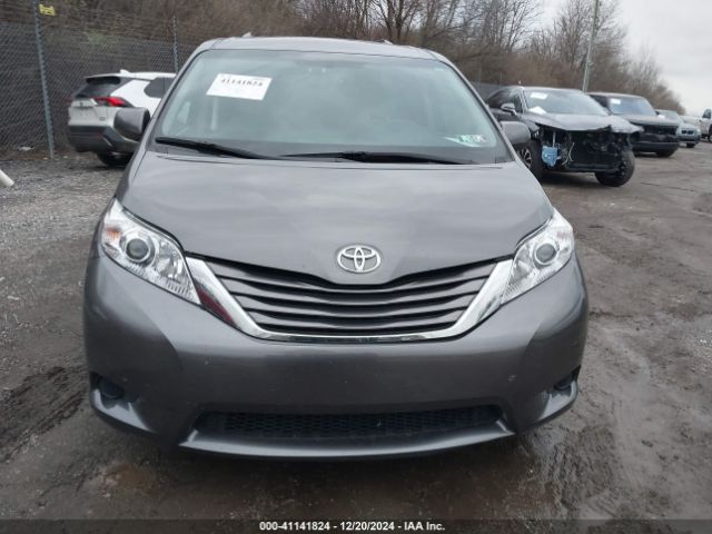 5TDKZ3DC8HS858037 Toyota Sienna Le 8 Passenger