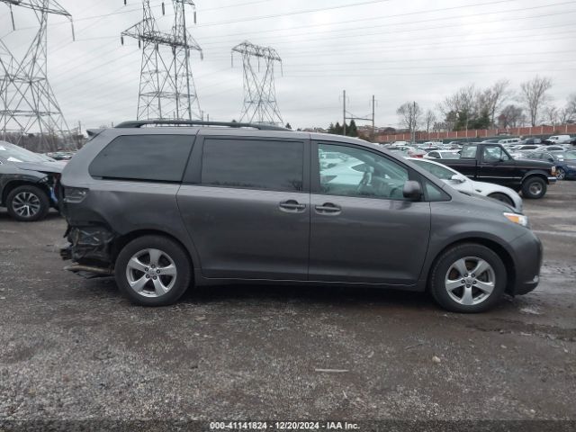 5TDKZ3DC8HS858037 Toyota Sienna Le 8 Passenger