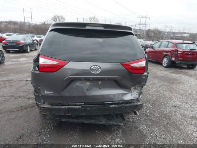 5TDKZ3DC8HS858037 Toyota Sienna Le 8 Passenger