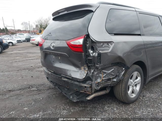 5TDKZ3DC8HS858037 Toyota Sienna Le 8 Passenger