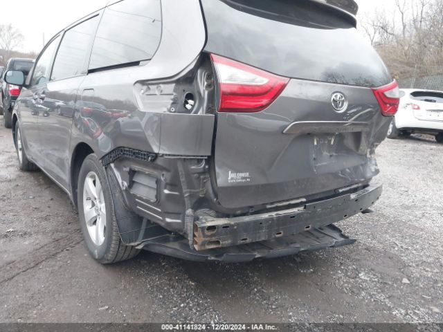 5TDKZ3DC8HS858037 Toyota Sienna Le 8 Passenger