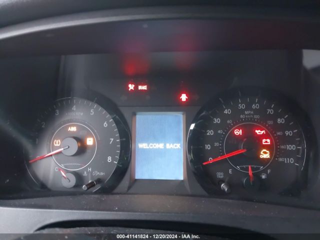 5TDKZ3DC8HS858037 Toyota Sienna Le 8 Passenger