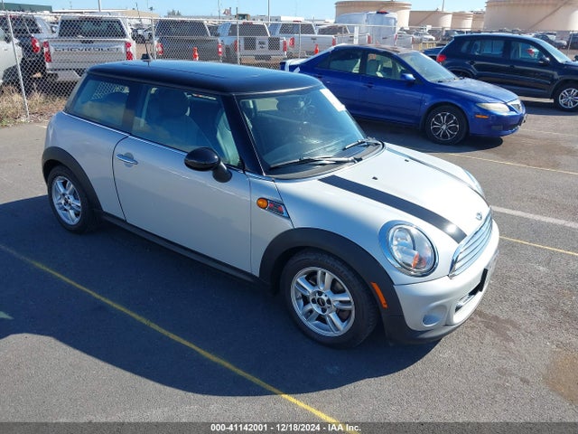 2012 MINI COOPER WMWSU3C57CT260045 Photo 0