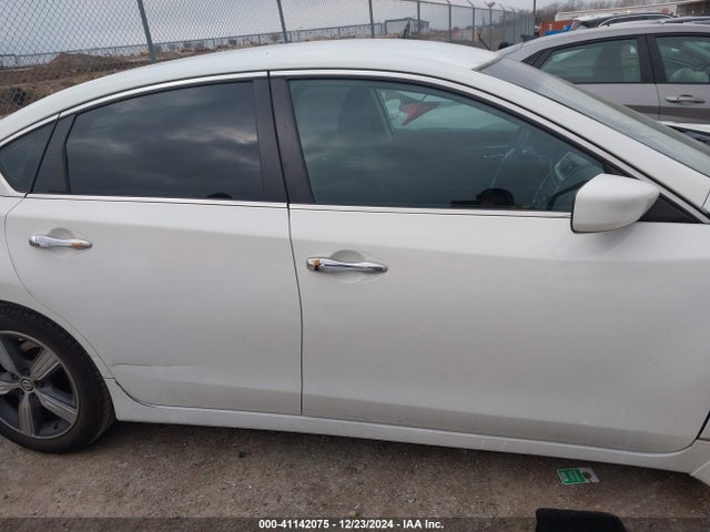 Nissan Altima 2.5 S 2018 1N4AL3AP9JC140143 Image 13
