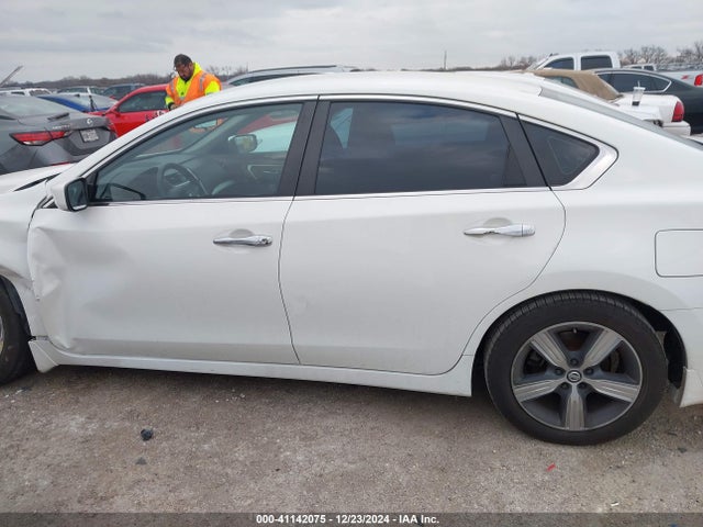 Nissan Altima 2.5 S 2018 1N4AL3AP9JC140143 Image 14