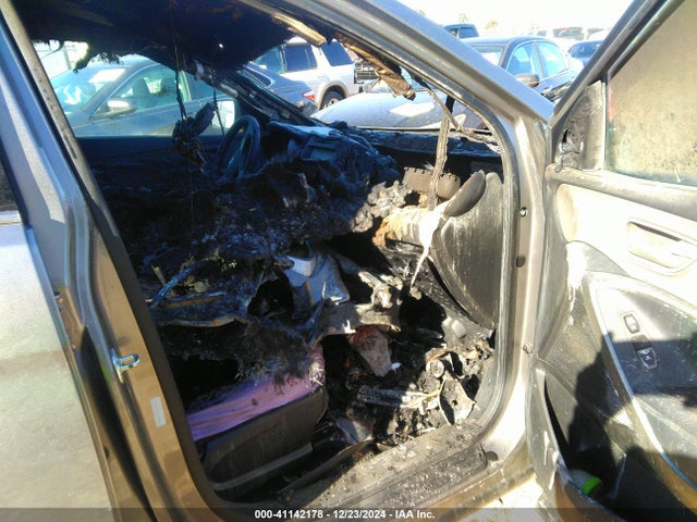 5XYZU3LB7JG548261 Hyundai Santa Fe Sport 2.4l