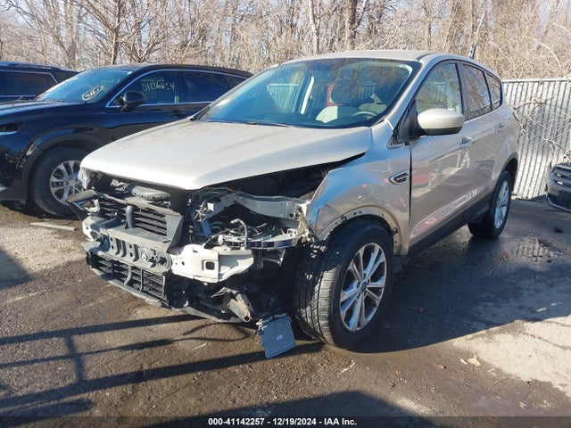 Ford ESCAPE SE 2017 1FMCU0GD6HUE91796 Image 2