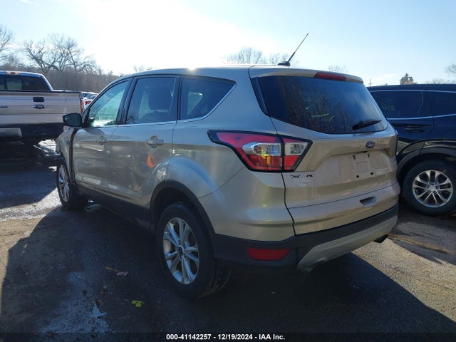 Ford ESCAPE SE 2017 1FMCU0GD6HUE91796 Image 3
