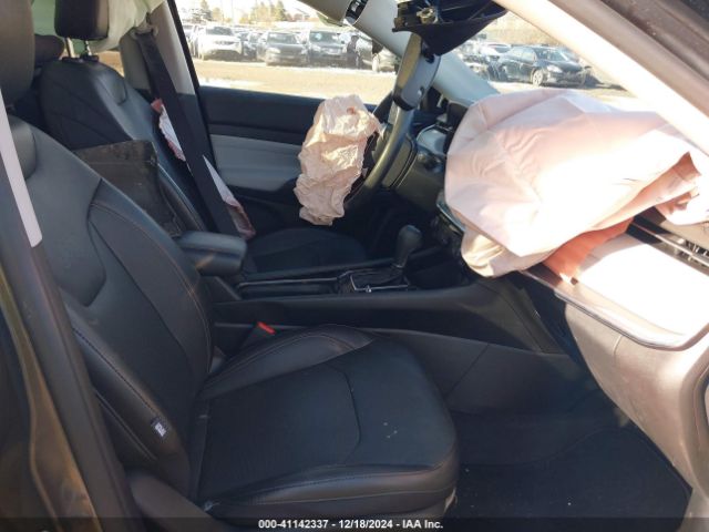 3C4NJDCB8NT233836 Jeep Compass Limited