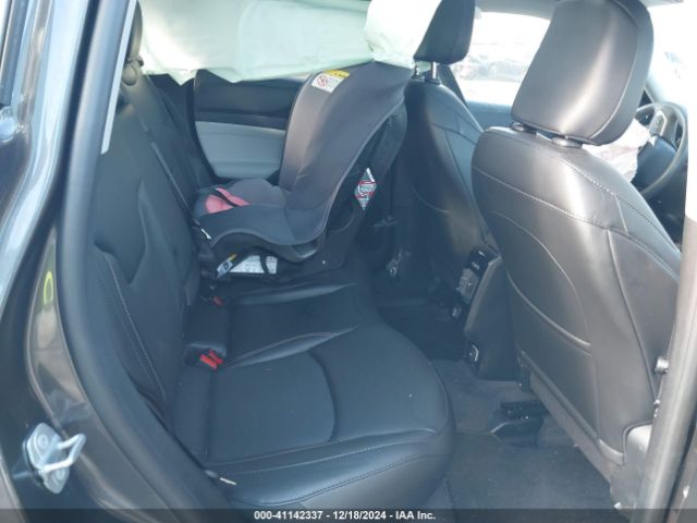 3C4NJDCB8NT233836 Jeep Compass Limited