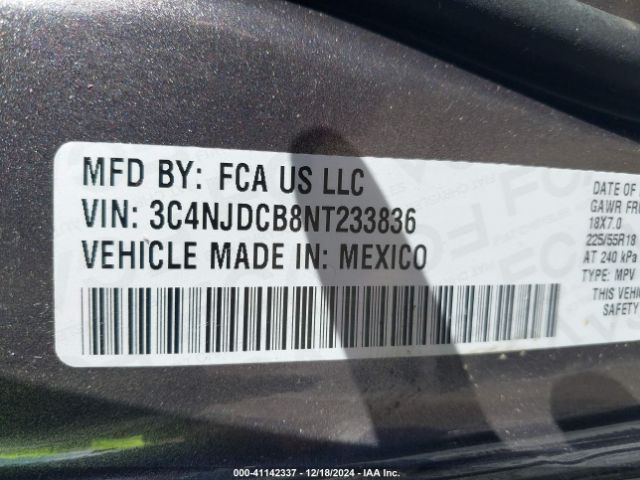 3C4NJDCB8NT233836 Jeep Compass Limited